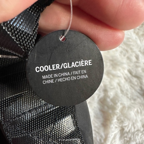 New PINK Pineapple Cooler - Picture 5 of 5